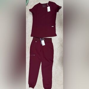 Figs burgundy scrub set (XXS) *cat embroidered on sleeve*